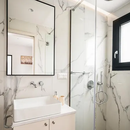 Apartment The 7 Suites, An Elegant Living In By Konnect